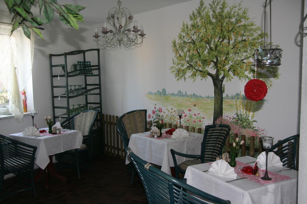 Romantik Landhaus & Pension Klaps Liebling Lübben Exteriör bild